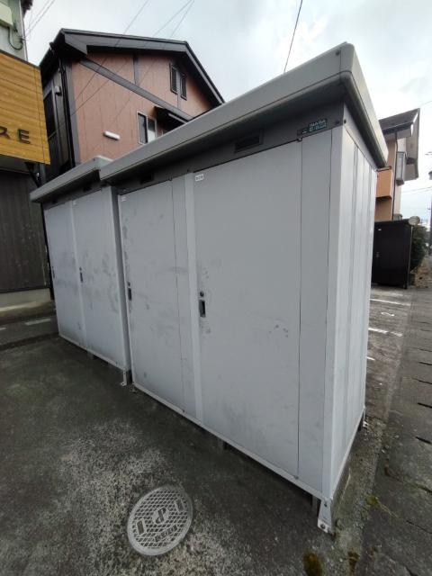 ツインハウスE