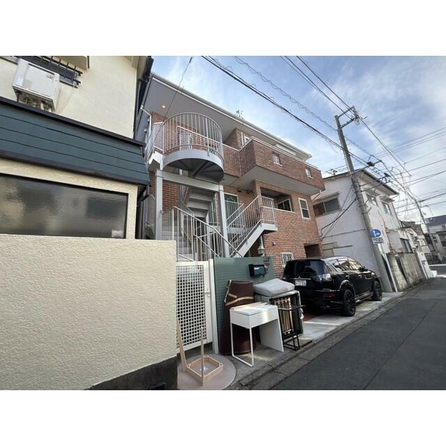 ルナ・アイワン