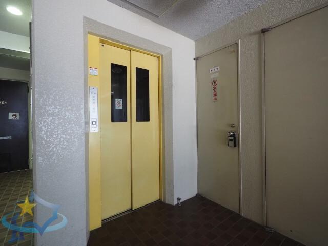 ファミール西15