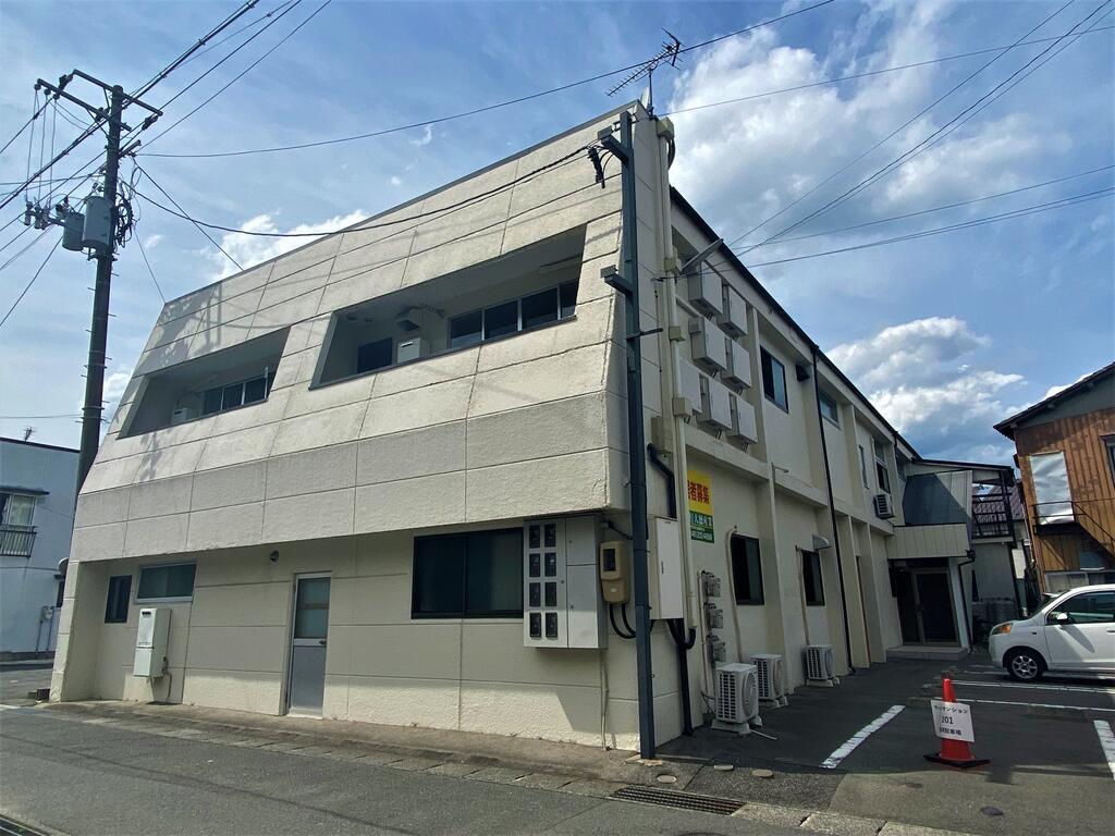 サハコマンション