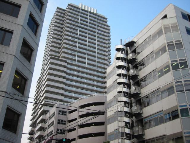 ソリッドタワー