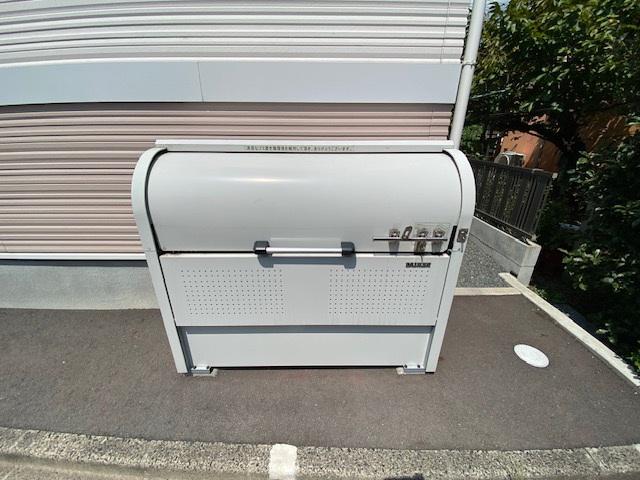 鴨方駅前シックスイン