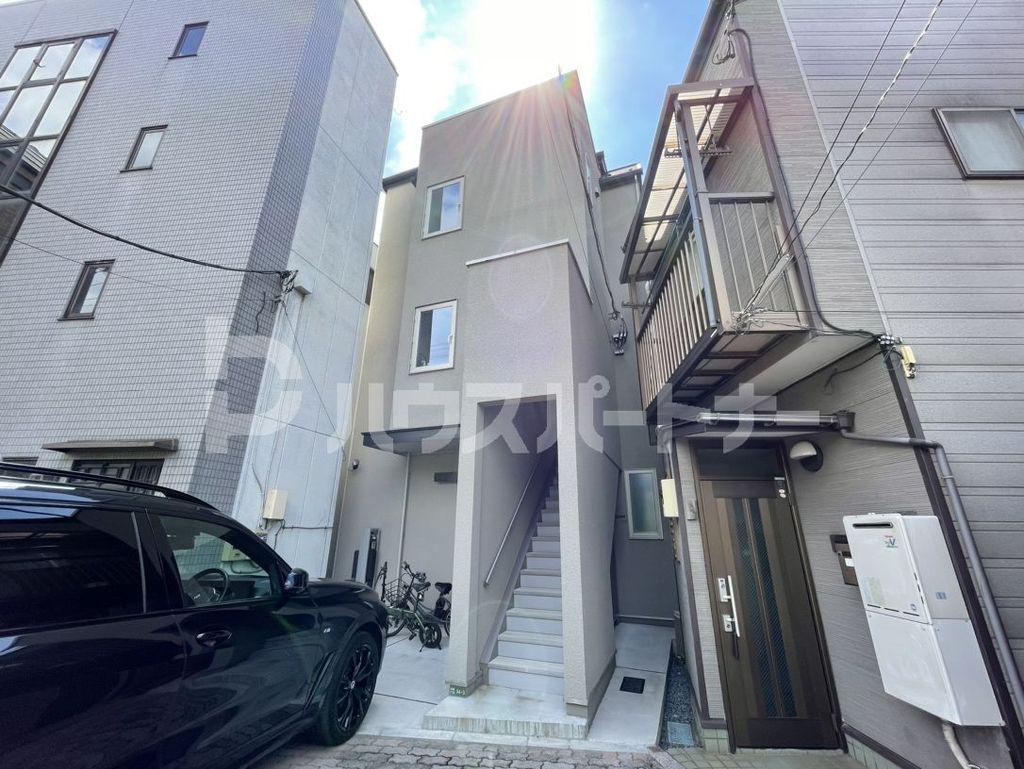 ラウレア