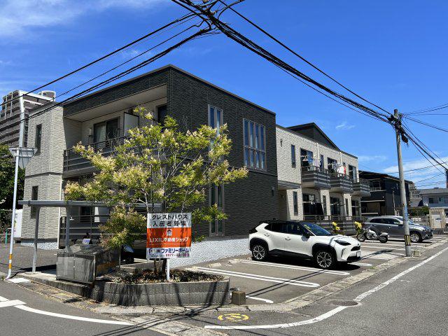 クレストハウス