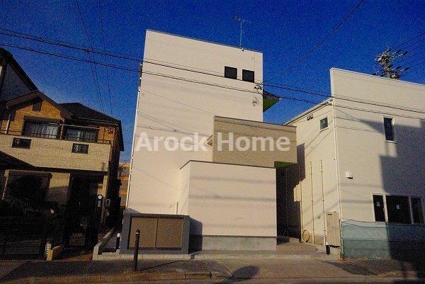 イーストクレッセント