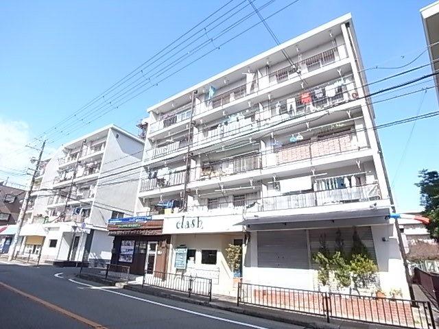 栄町団地D棟