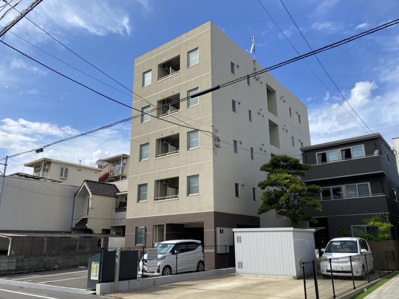 THE OGIMACHI MANSION