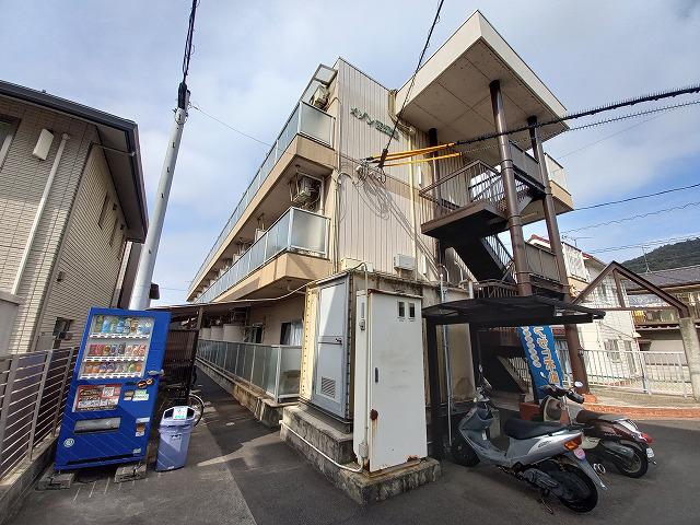 メゾン西深津