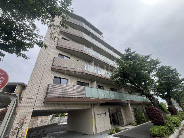 エストゥルース府中