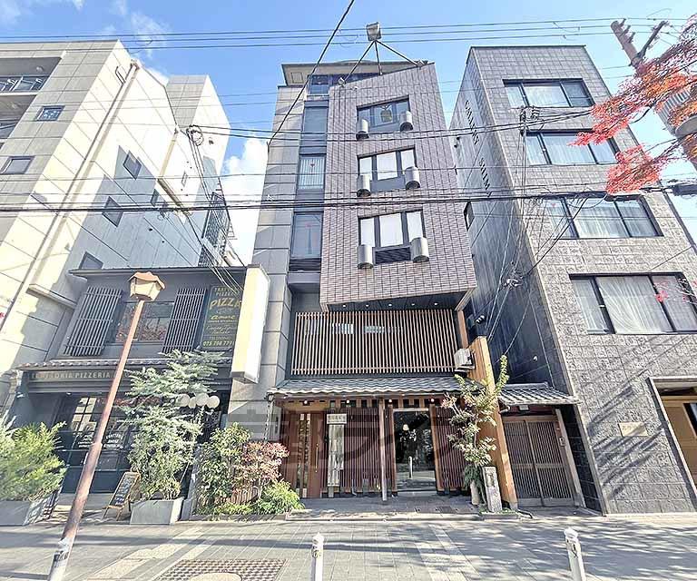京阪本線 祇園四条駅 徒歩5分 6階建 築37年