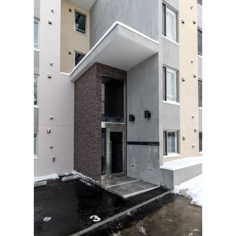 LA PUERTA ラ・プエルタ