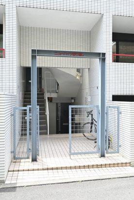 ニューハイツ切り通し