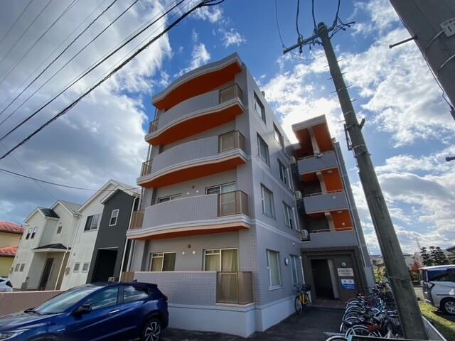 ロイヤルヒルズ富沢III
