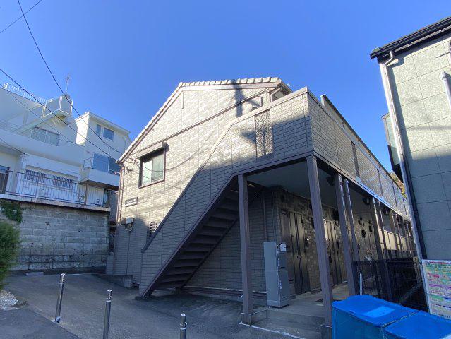 メゾン大倉山弐番館