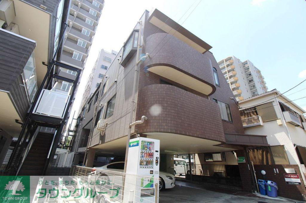 グランドパレス本蓮沼駅前