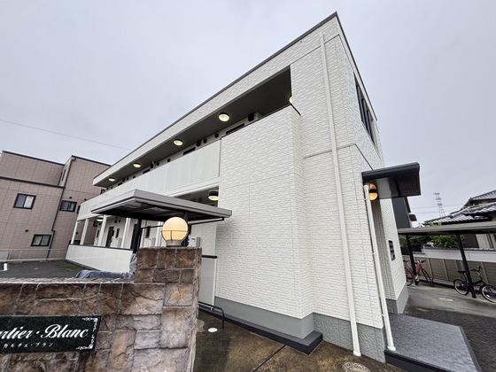 カルチェ・ブラン H棟