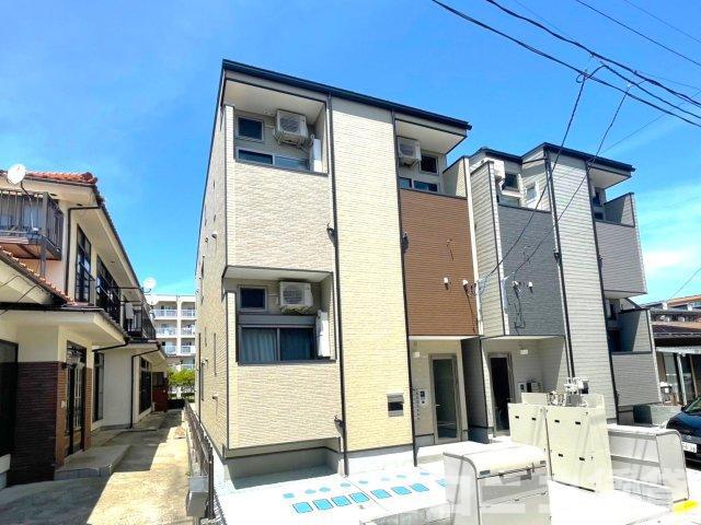 SUNNY GARDEN HILLS