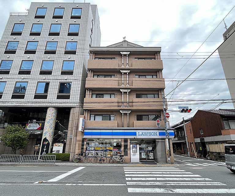ドマーレ府庁前