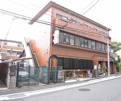 京阪本線 墨染駅 徒歩3分 3階建 築35年