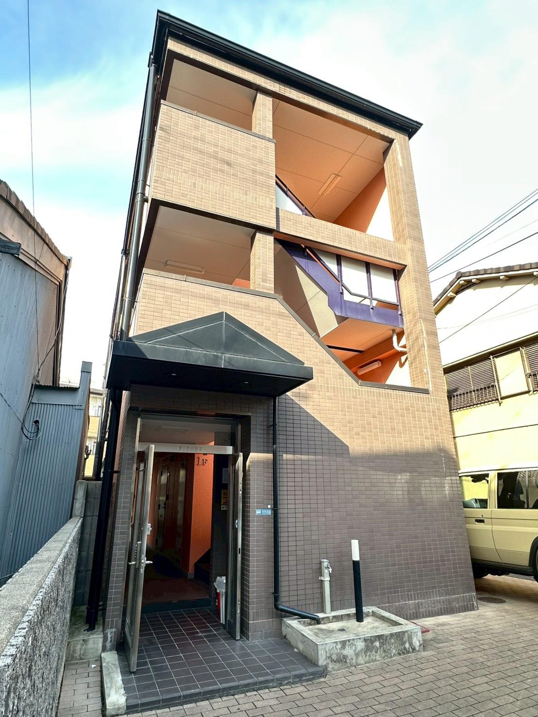 タックハウス