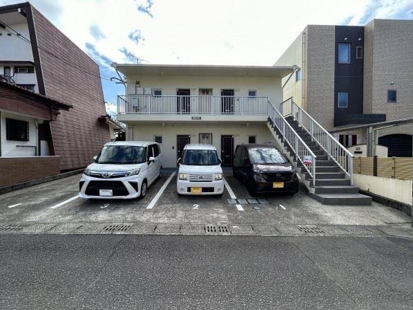 鹿児島市電唐湊線 鹿児島駅前駅 徒歩22分  築32年