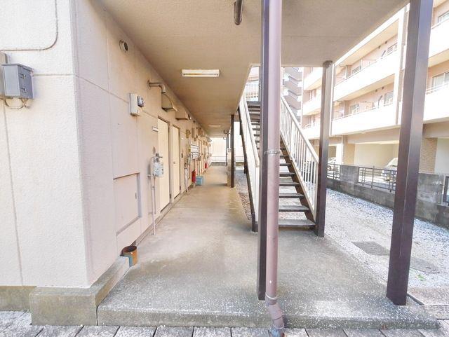 シャトル井上