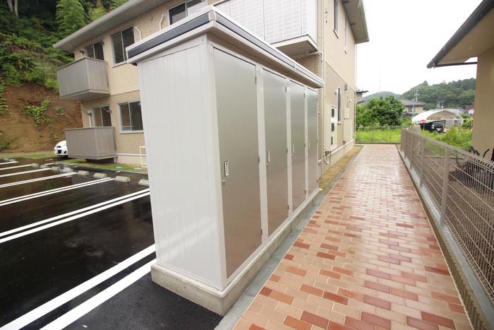 D-ROOMM A
