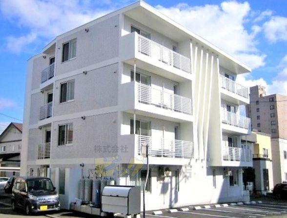 メニーズコート南郷18ST