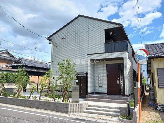 LEONE RESIDENCE