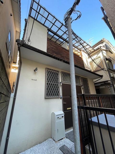 VENEZ白金台