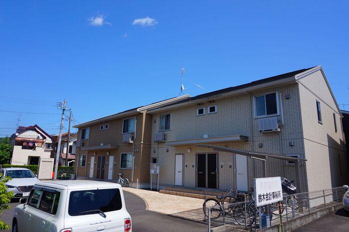 ラルーチェ A