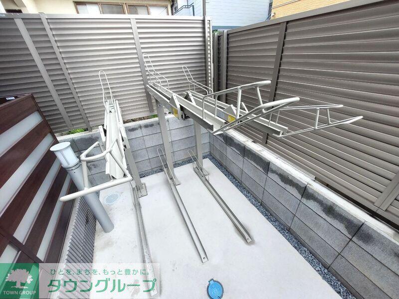 クレストパレス三郷
