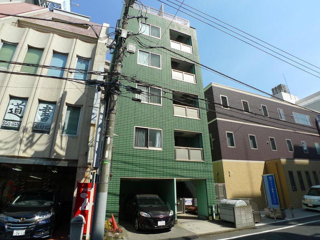 アンプルールフェールスリーズ