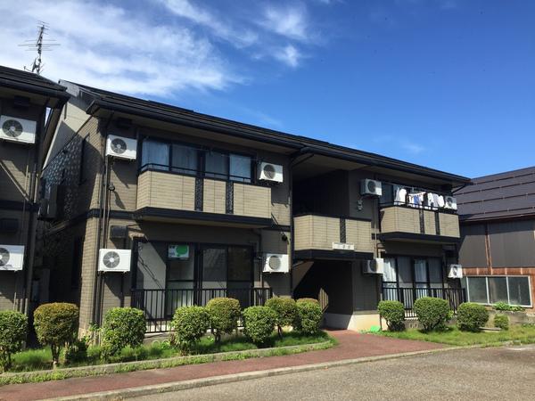 ロイヤルタウン三条八番館