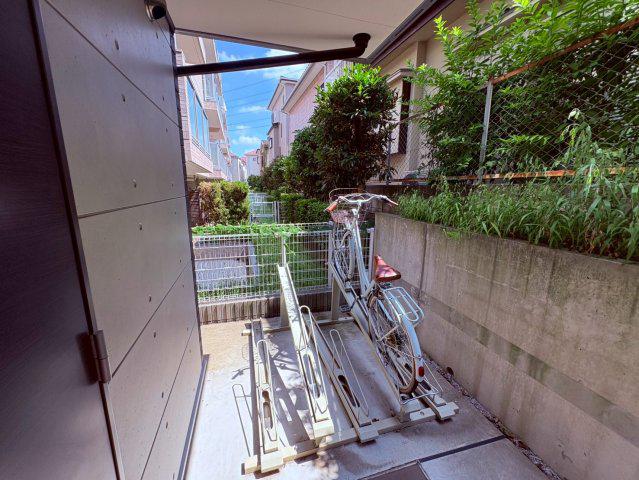東武東上線 鶴瀬駅 徒歩8分 3階建 築8年