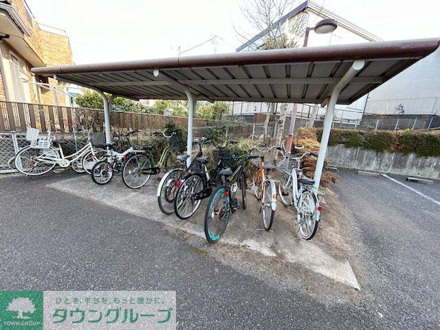 ロイヤル二俣川B