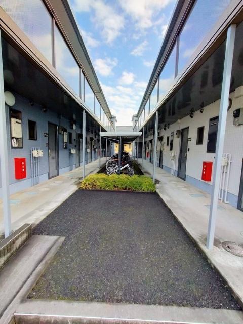 クレセント A棟