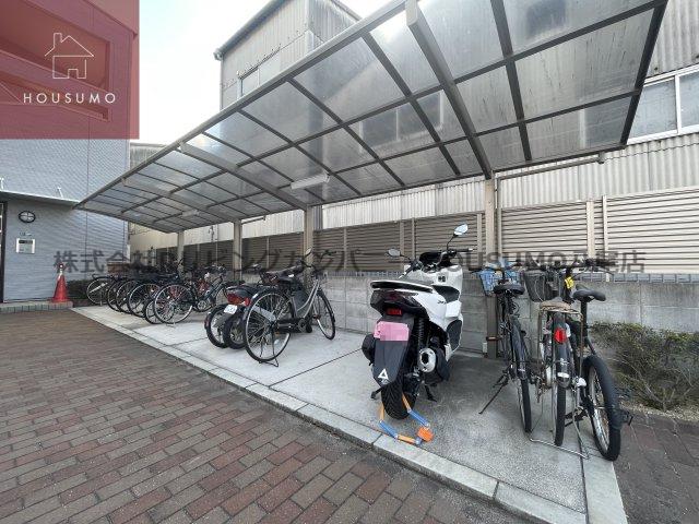 アンプルールフェール六反