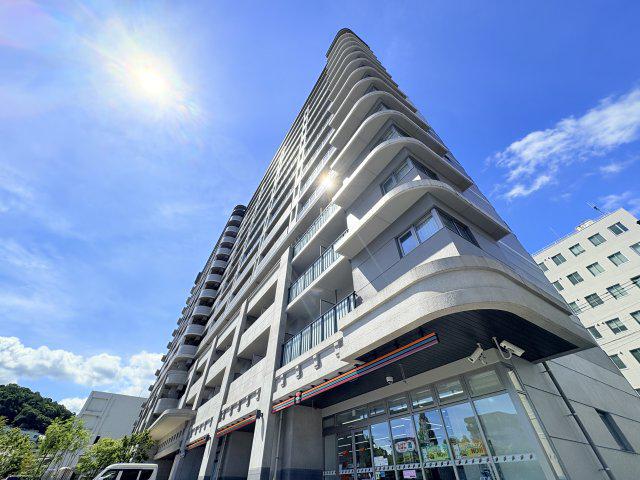 PARK AVENUE イースト