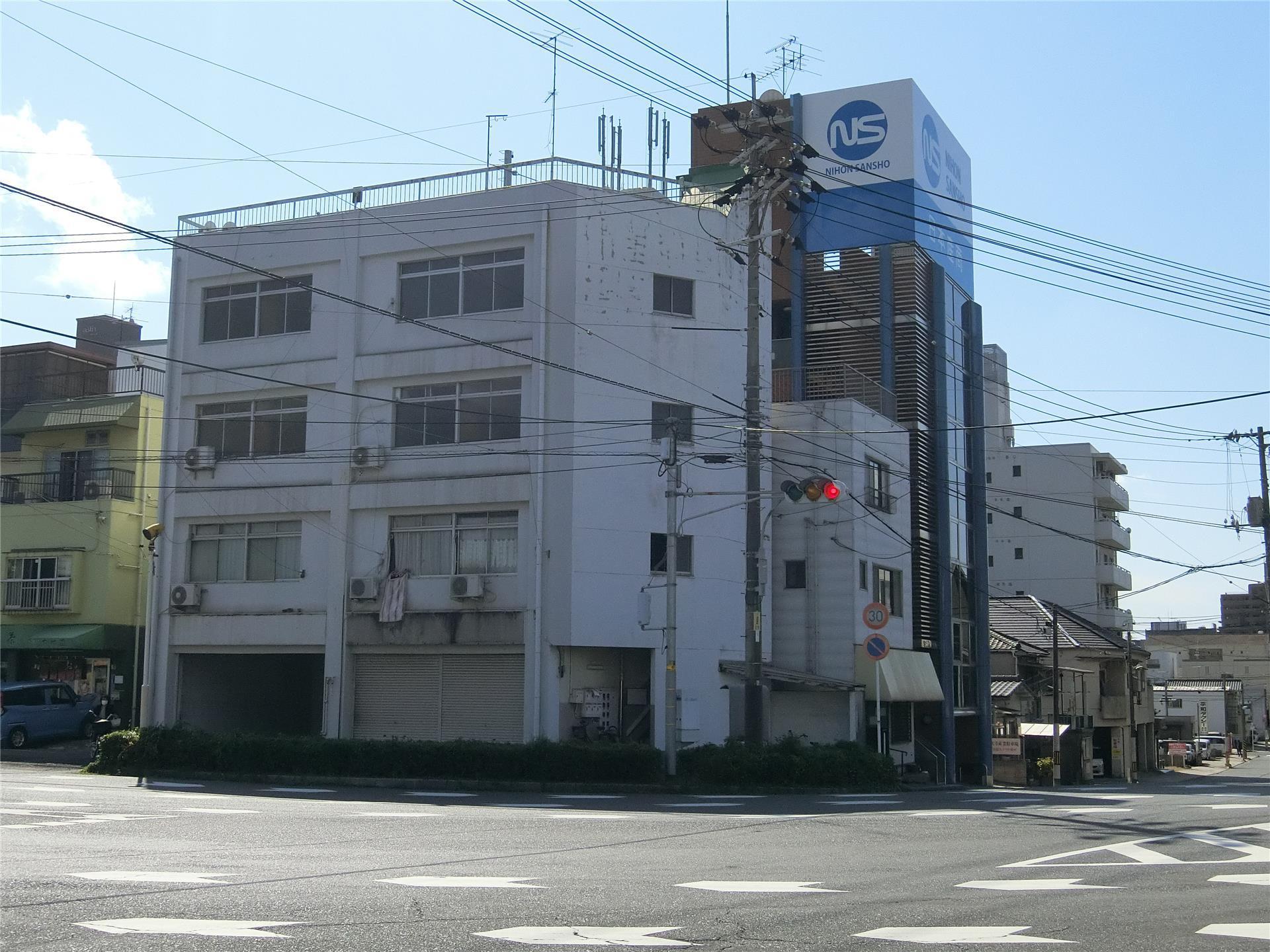 ネイビーシエスタ呉中央5丁目