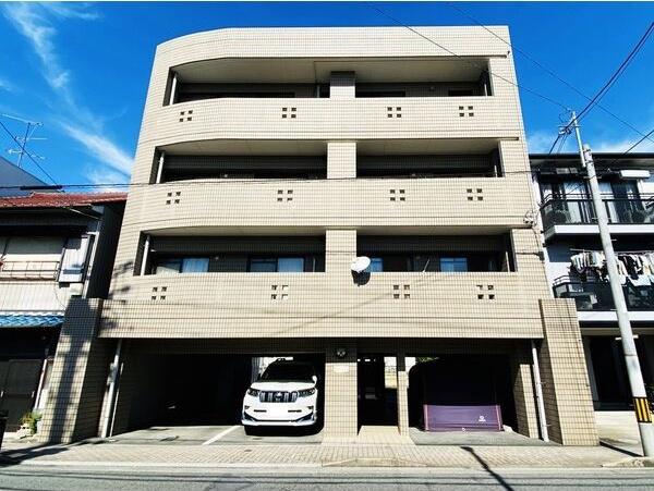 APARTMENT884