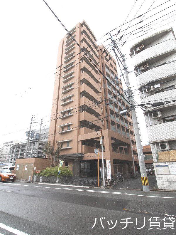 クレタ県庁前