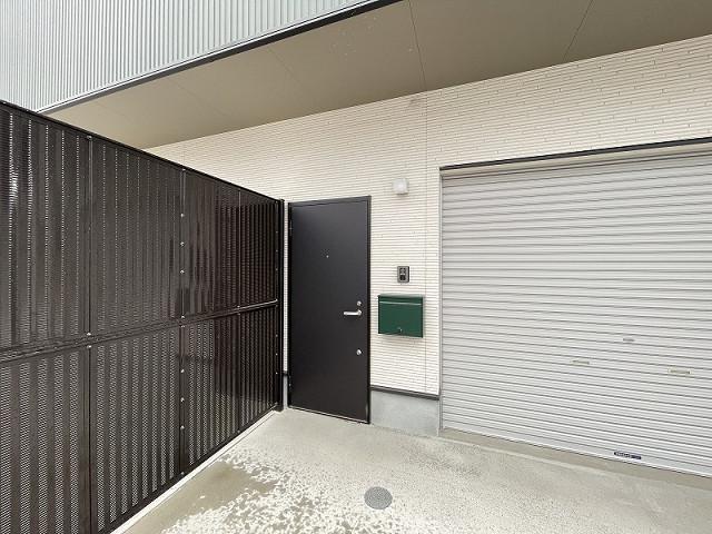 ガレージハウス南春日