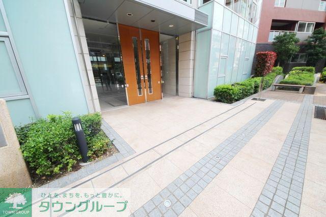 THE OMIYA TOWERS