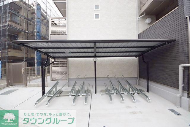 クレイノフラーズ アント ルポ