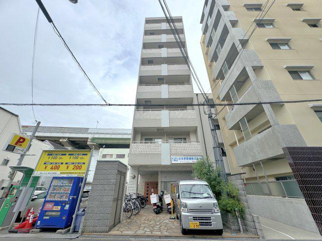 ラシーヌ背戸口