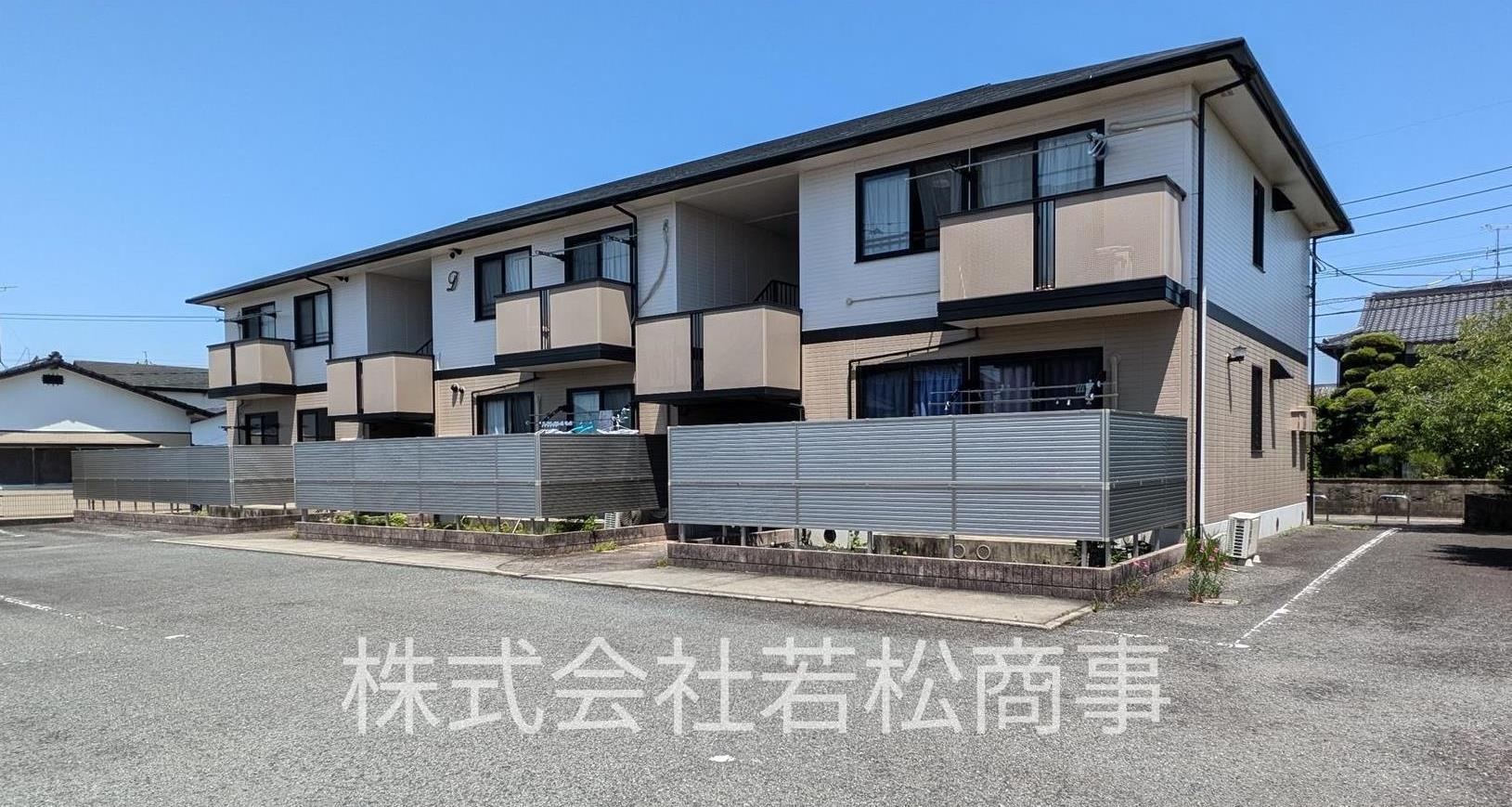 ロイヤルガーデン鍋島D棟