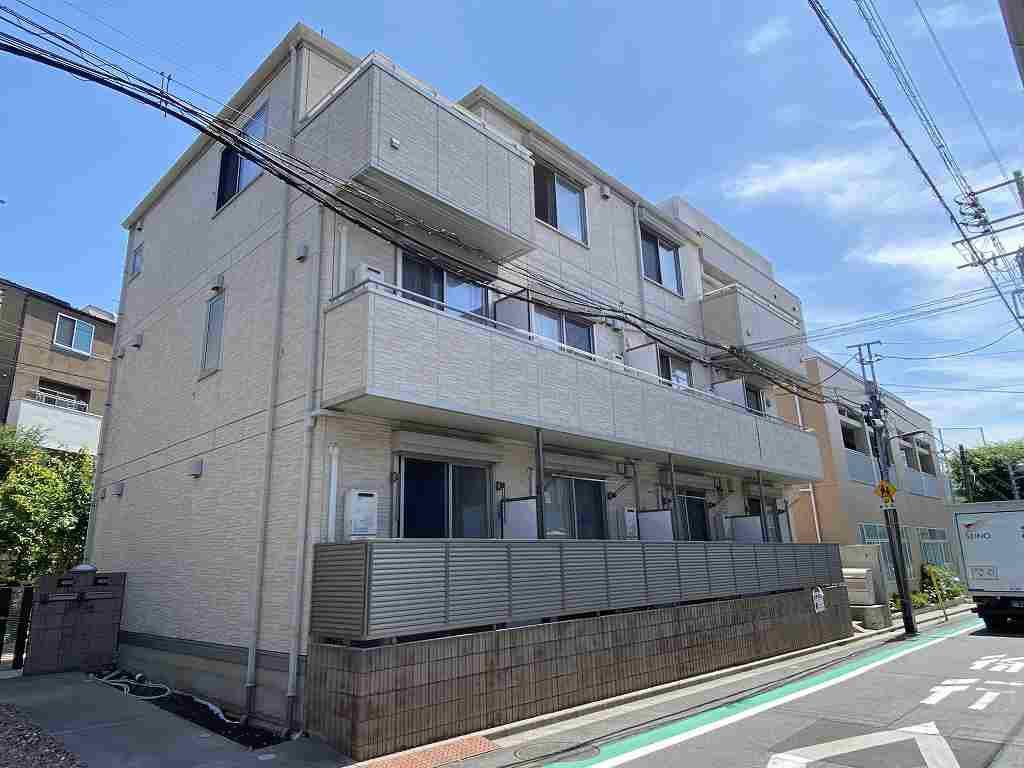 ヴェルデストゥーディオ