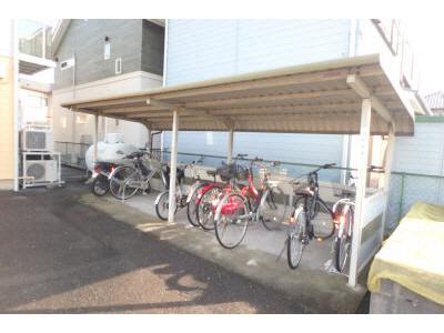 サンレスト湯山B棟