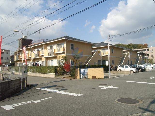 タウニーイサカB棟